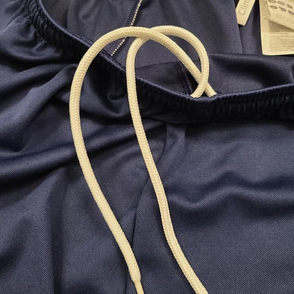 Adidas Clima365 Women's Navy Shorts Size Large - Picture 5 of 9